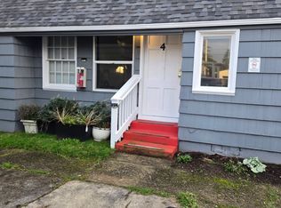 711 16th Ave #4, Seaside, OR 97138