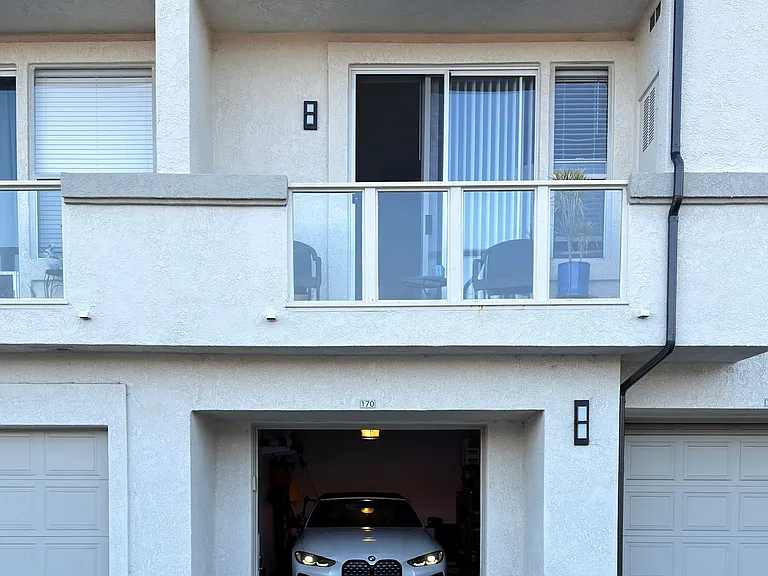 1 car garage