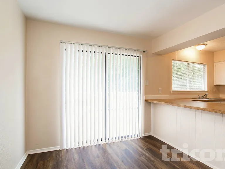 8610 Pine Shores Dr — Photo 5