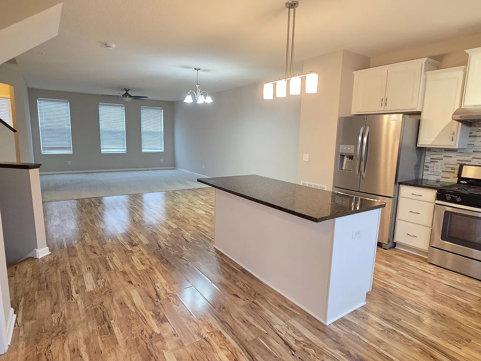 3 bed, 2.5 bath, 1871 sqft, $2,595 — Photo 4