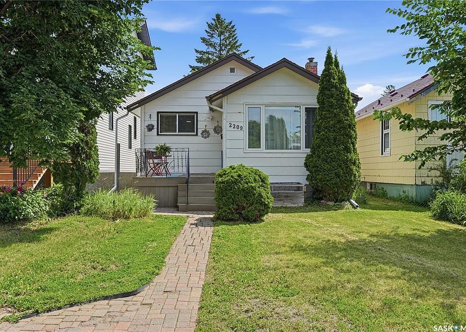 1st image of 2209 QUEEN STREET