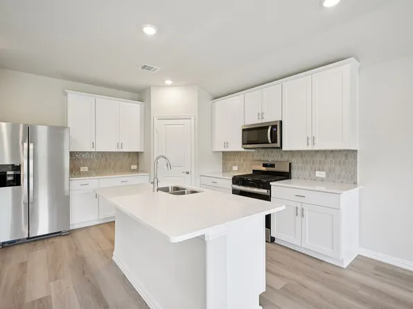 2116 Rannoch St, Sherman, TX 75092