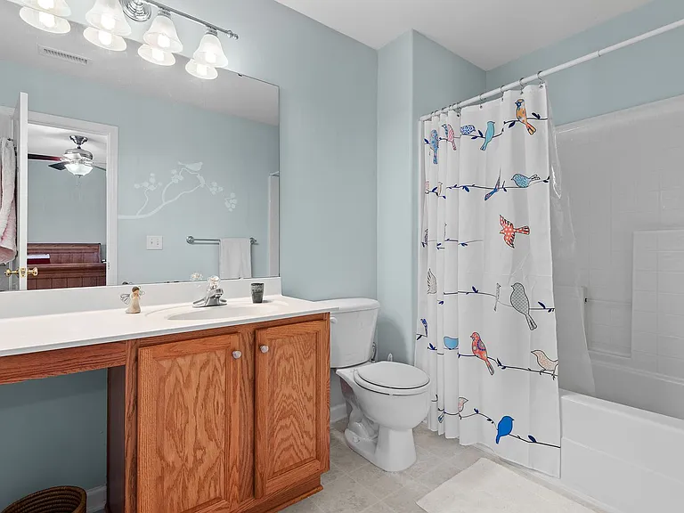 1402 Fairmont St — Photo 15