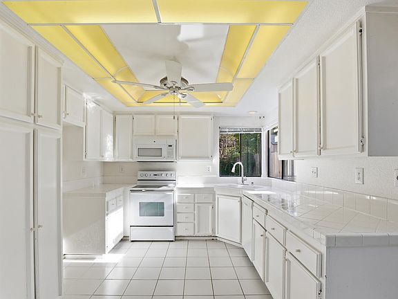 4th image of 2700 Pike Drive