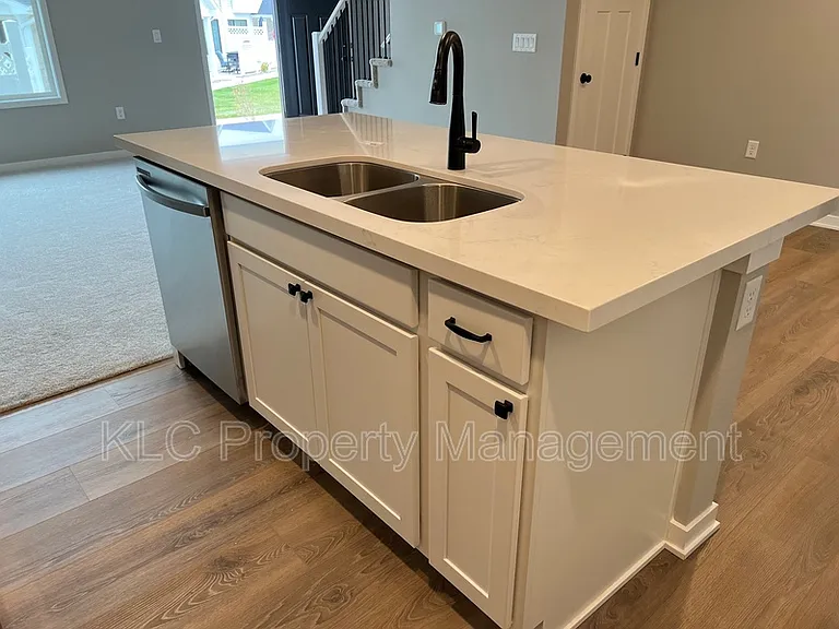 2625 SE Osier Ave — Photo 13