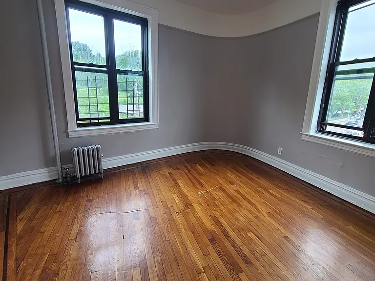 12 Elton St #3 — Photo 4