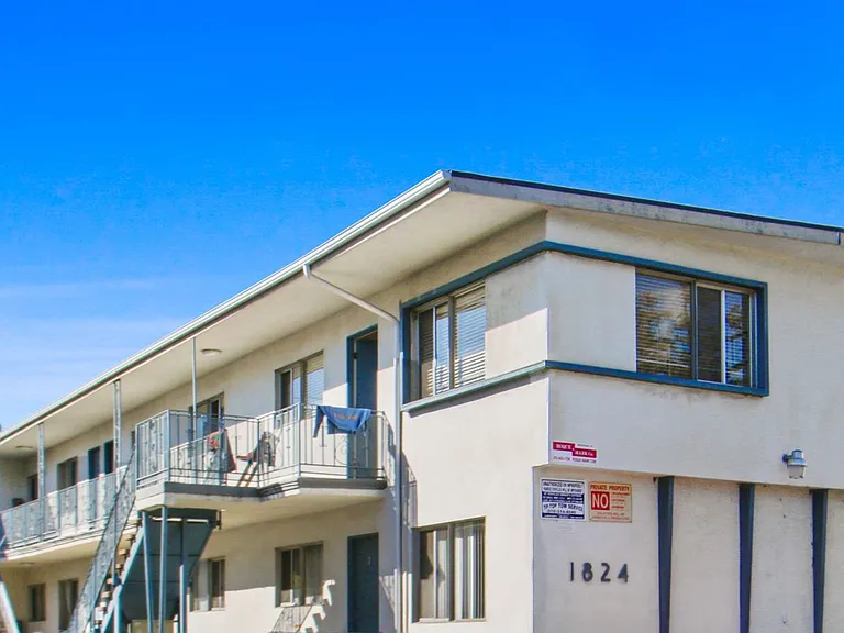 1824 16th St in Santa Monica — Photo 15