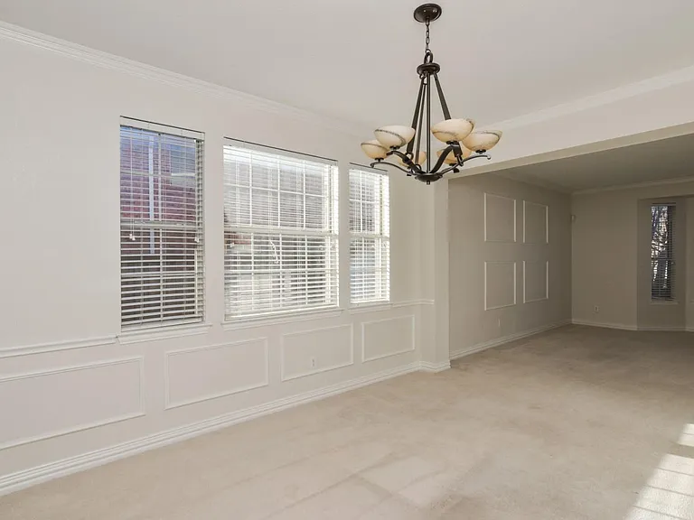 8512 Mesa Verde Dr — Photo 14