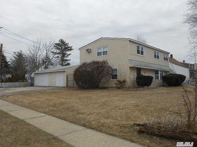 1st image of 1 Butternut Ln