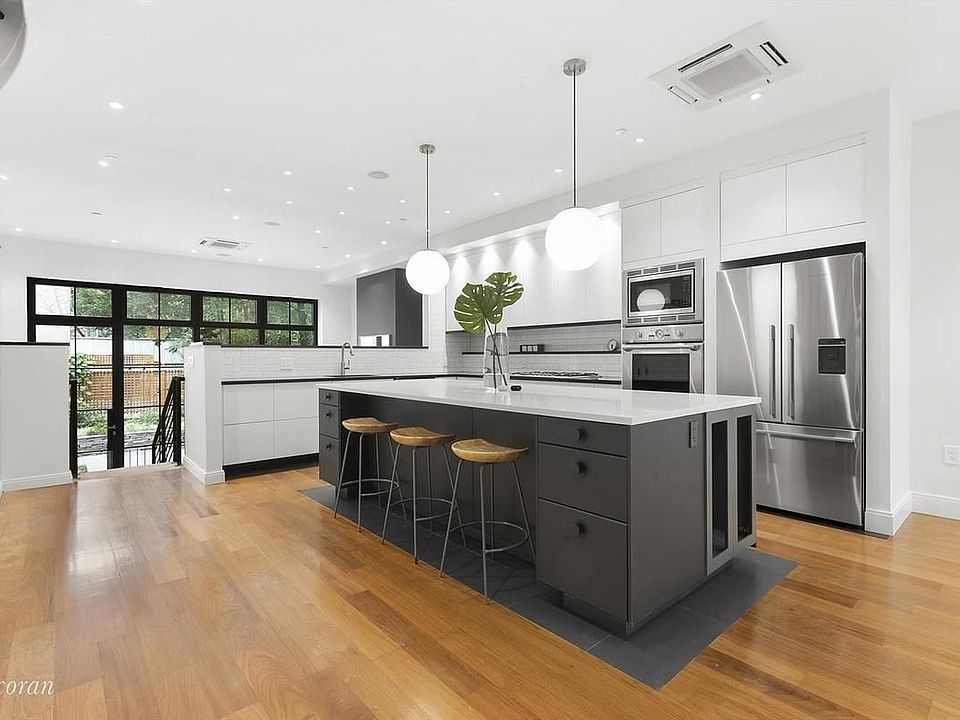 1st image of 281 Cumberland St