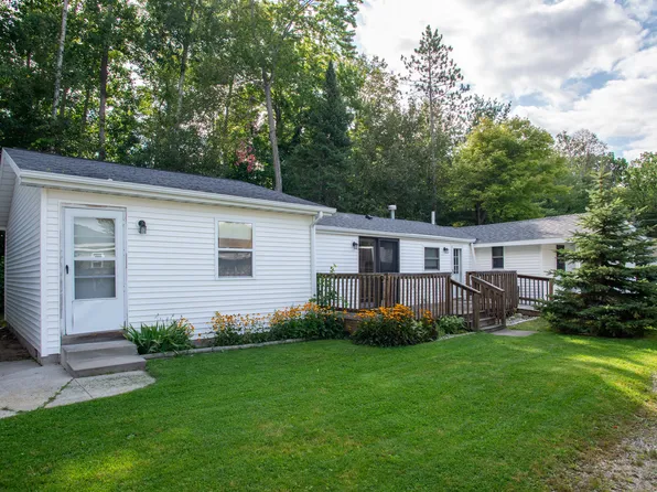 104 Dale Rd, Houghton Lake, MI 48629