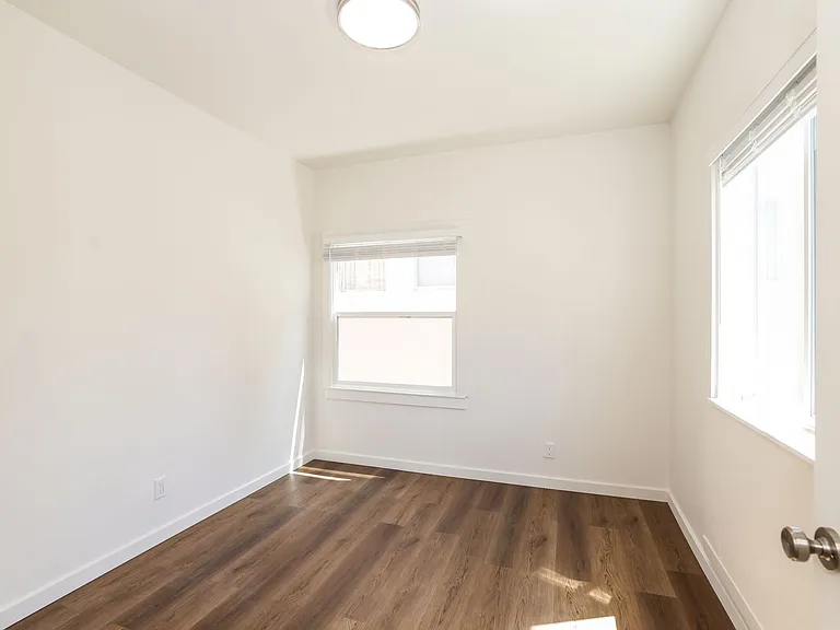 1633 Oxford St #C — Photo 17