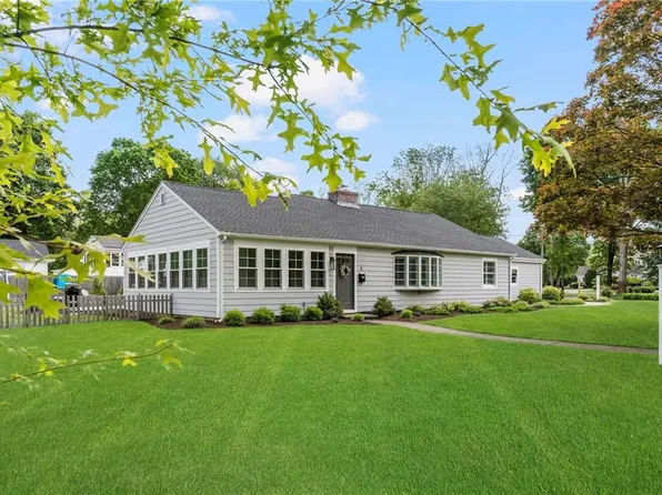 5 Harwood Rd, East Greenwich, RI 02818