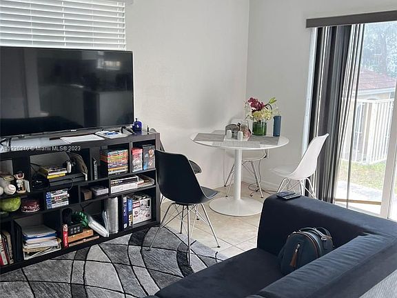 2nd image of 2058 NE 167th St #3-118