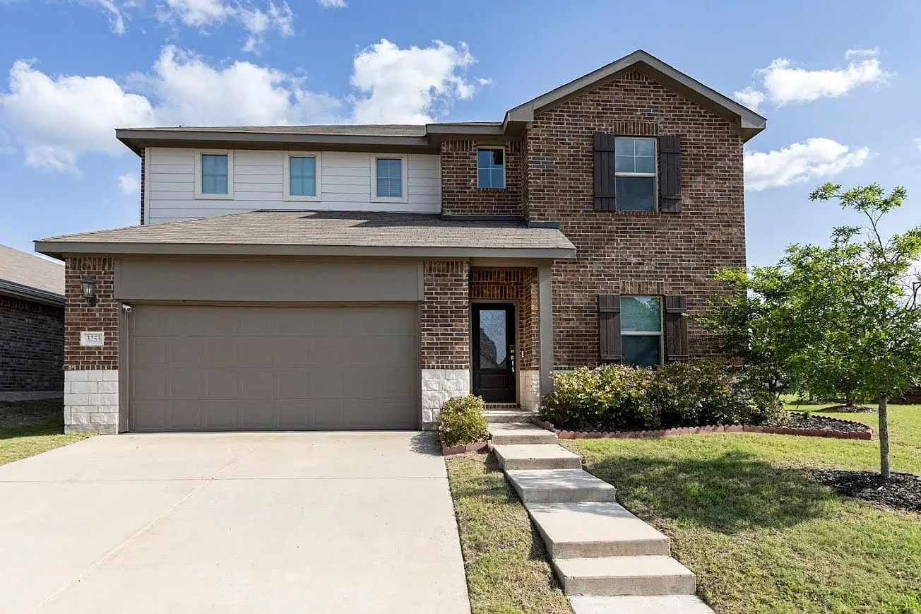 5 bed, 3.0 bath, 3047 sqft, $2,700 — Photo 1