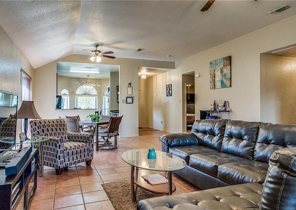 1st image of 705 Trees Dr
