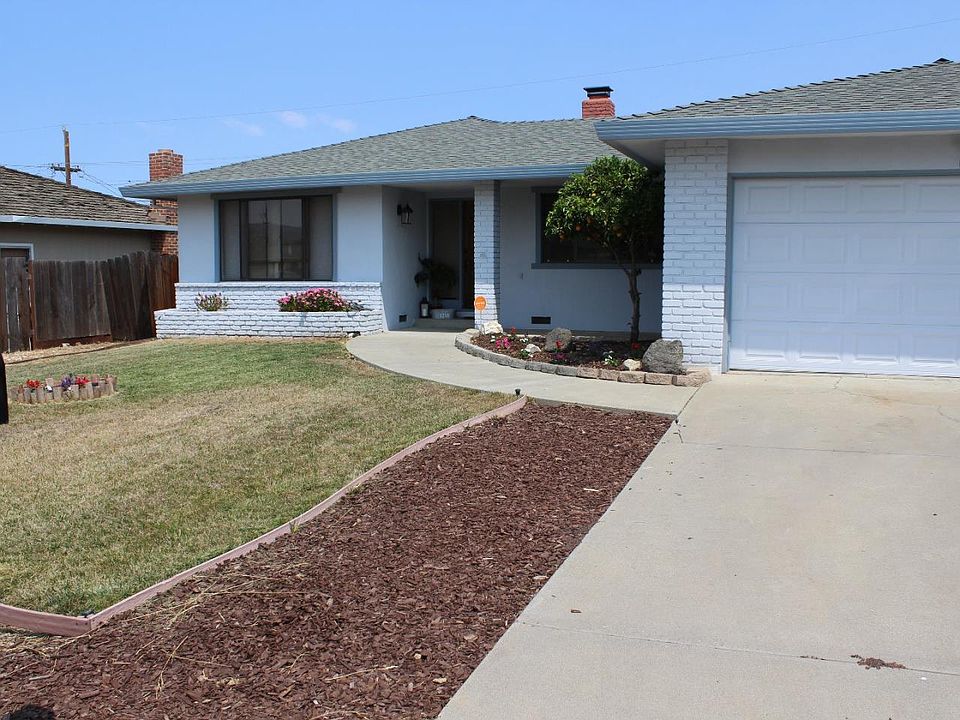 1st image of 1240 Mesa Dr
