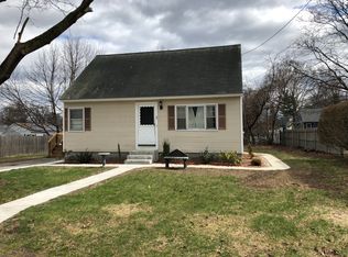 35 Galligan Rd, Lowell, MA 01851