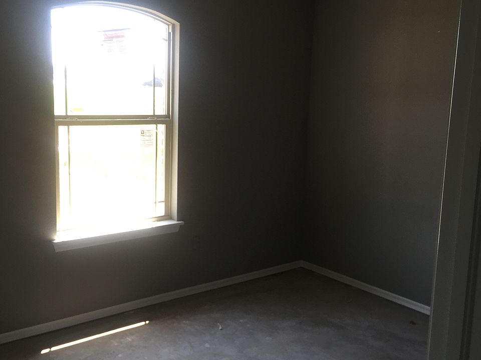1st image of 2285 Latigo Ln