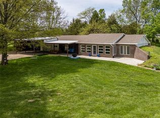 23041 Bedford Rd, Spring Hill, KS 66083