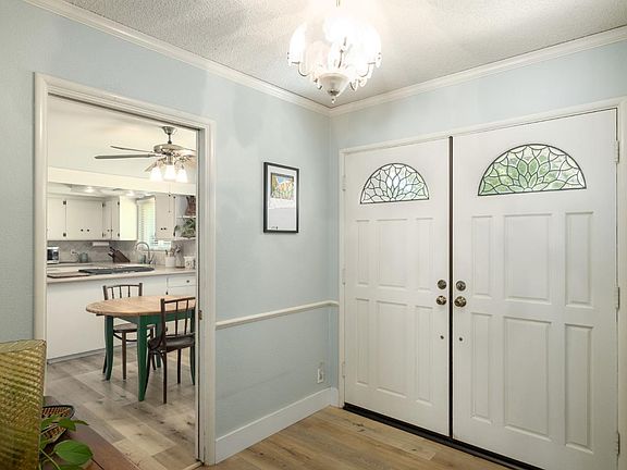 5th image of 654 W Celeste Ave