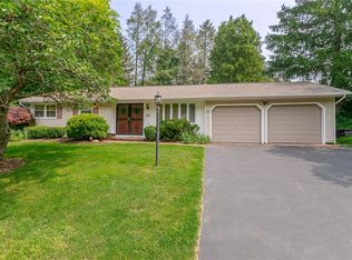 44 Kindlewood Ln, Rochester, NY 14617