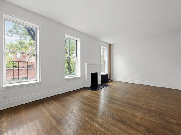 10 Bethune Street 2B image 2 of 6