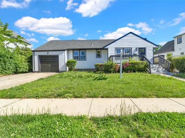 12 woodbine Drive S, Hicksville, NY 11801