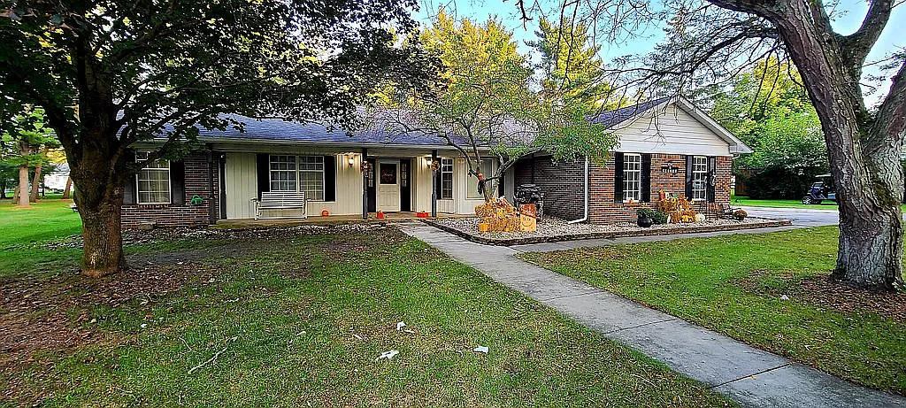 124 N George St photo 1