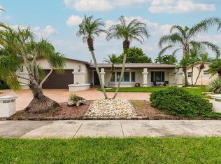 1910 N Hiatus Rd, Pembroke Pines, FL 33026
