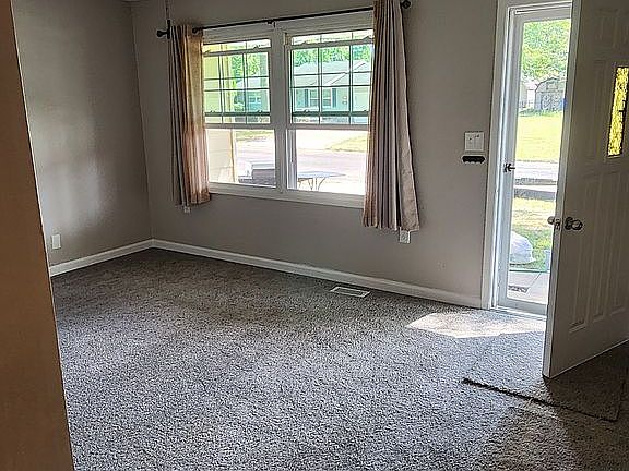 5th image of 119 Dressel Dr