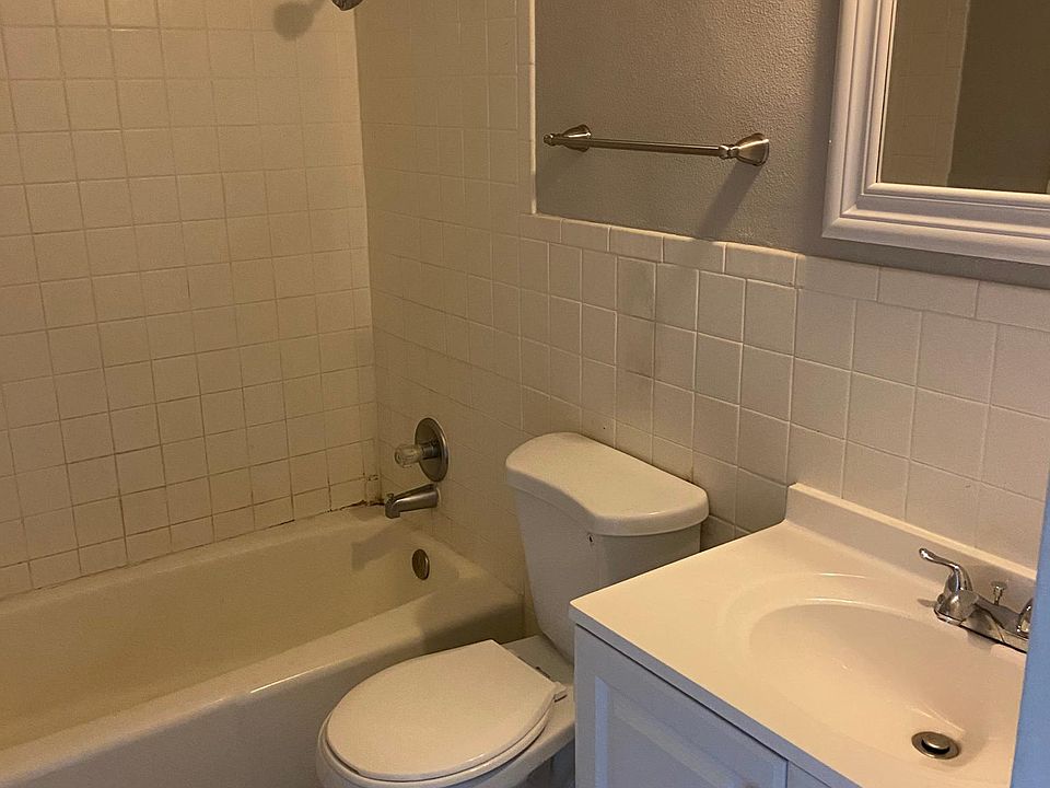 1st image of 1314 E Grayson St APT 8