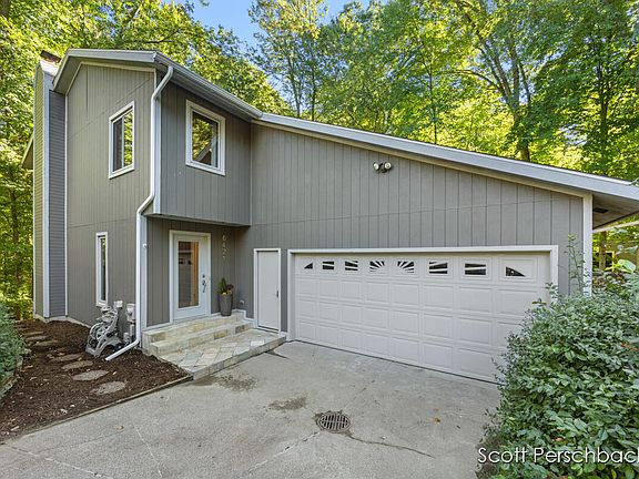 2nd image of 6421 Woodbrook Dr SE