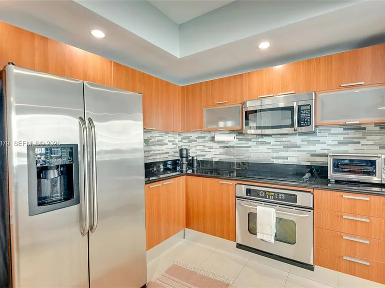 231 Riverside Dr #510 — Photo 11