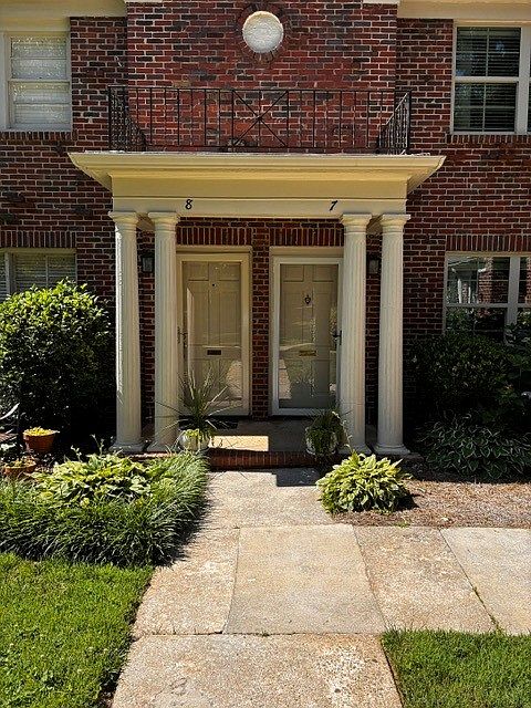 1st image of 600 University Rdg APT 7