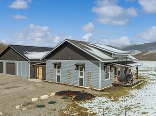 100 Hollenback Cir, Eureka, MT 59917