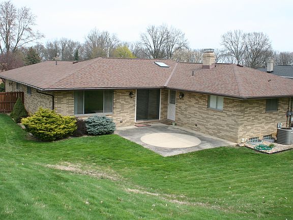 2nd image of 300-304 Calvin Dr