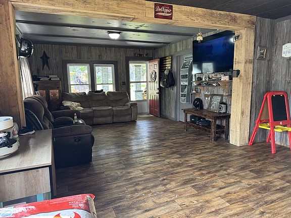 4th image of 547 Smokey Branch Rd