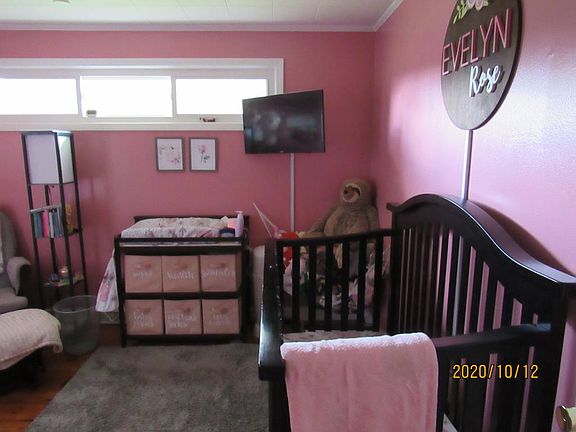 4th image of 127 Canyon Dr