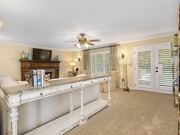 5th image of 127 Kingswood Cir