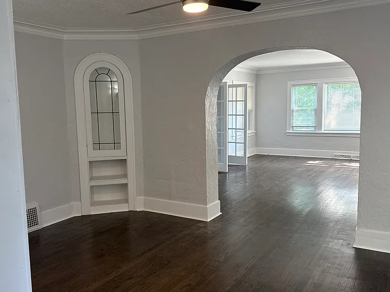 1030 N Ash St — Photo 10
