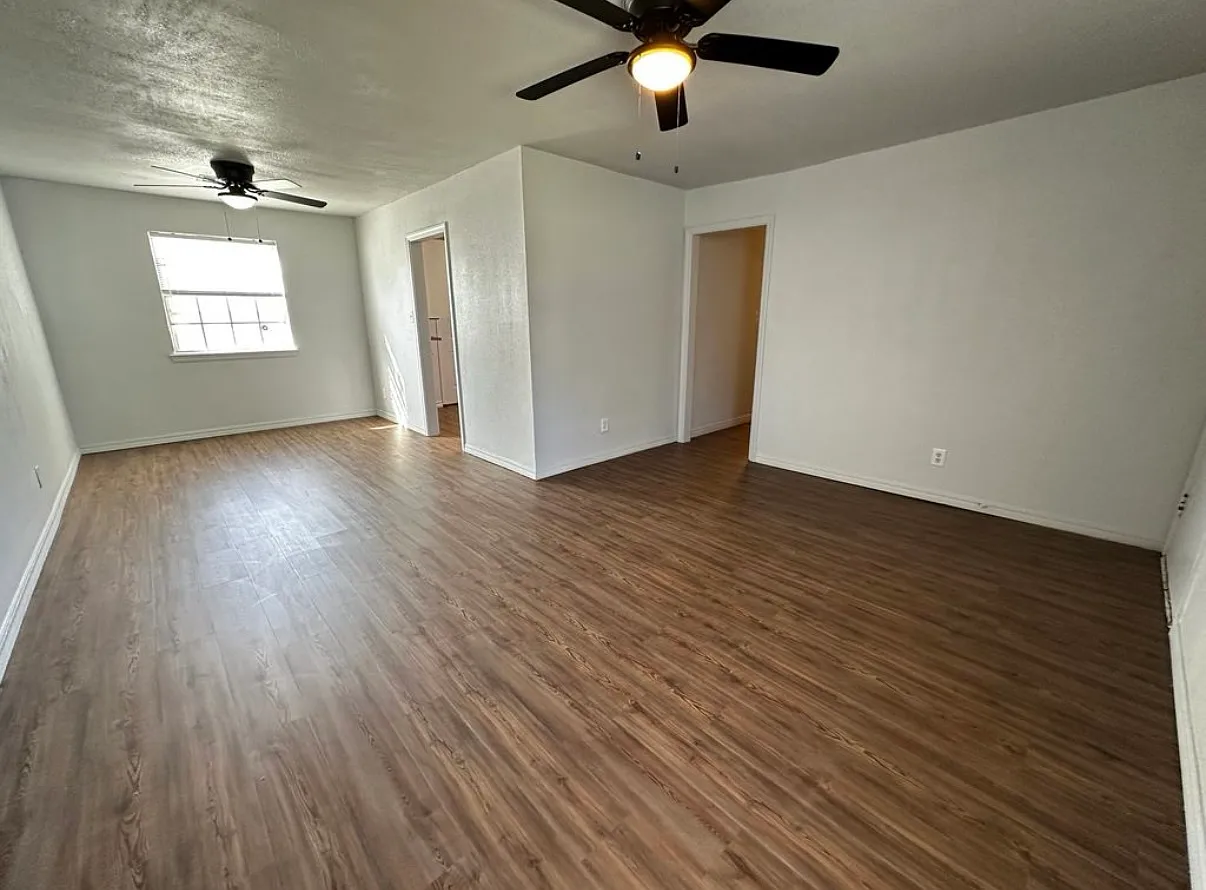 1308 Northwest Euclid Avenue - 3 — Photo 3