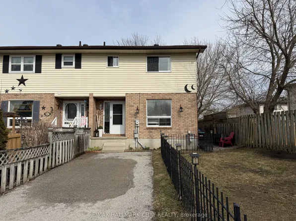 60 Osborn St, Essa, ON L0M 1B0