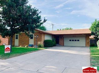 1811 E Pawnee Rd, Garden City, KS 67846