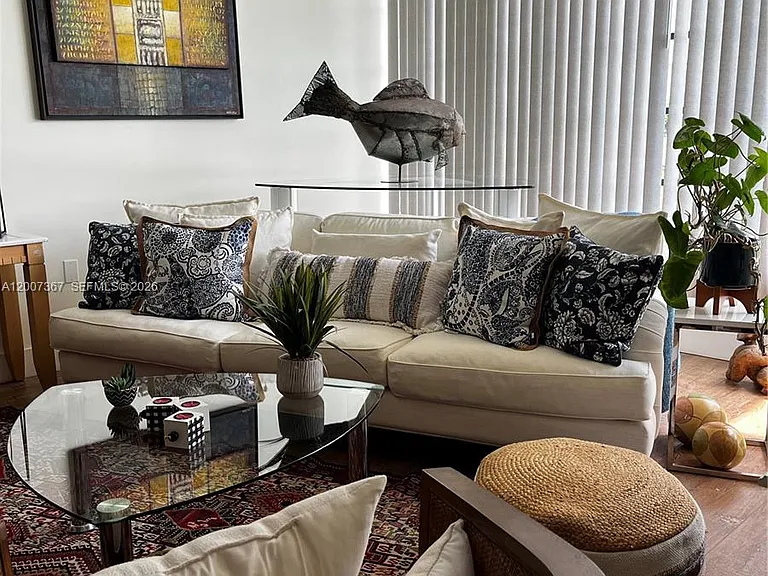 1518 Whitehall Dr #104 — Photo 4