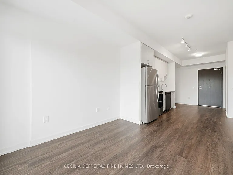430 Essa Rd #314 — Photo 11