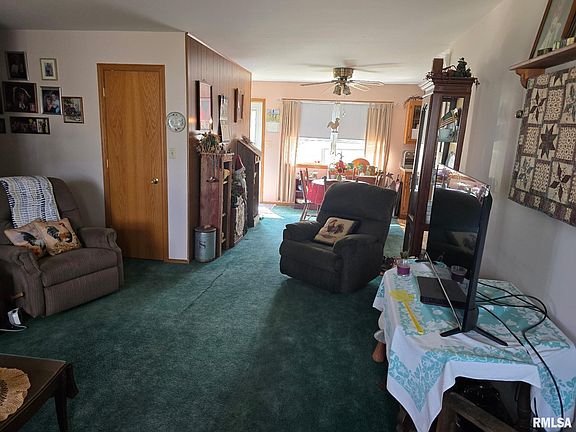 3rd image of 1124 S Illinois St