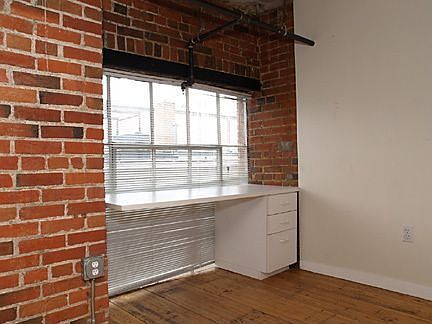 2nd image of 1090 N Cherokee St APT 205