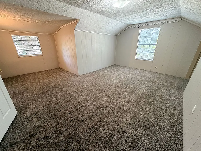 1005 N Oak St #B — Photo 19
