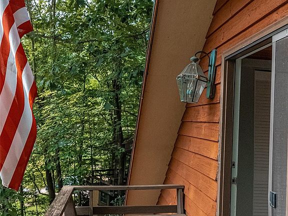 5th image of 330 Riddle Cove Rd